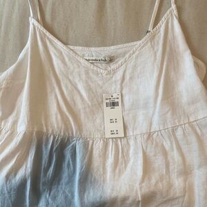 Abercrombie & Fitch Women's White and Blue Top